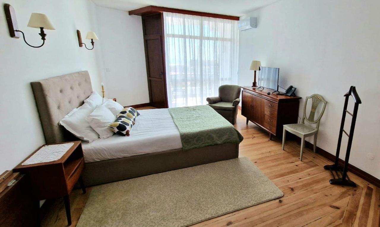 Boutique Inn & Restaurant - Casa Dos Suecos Фигейра-да-Фош Экстерьер фото